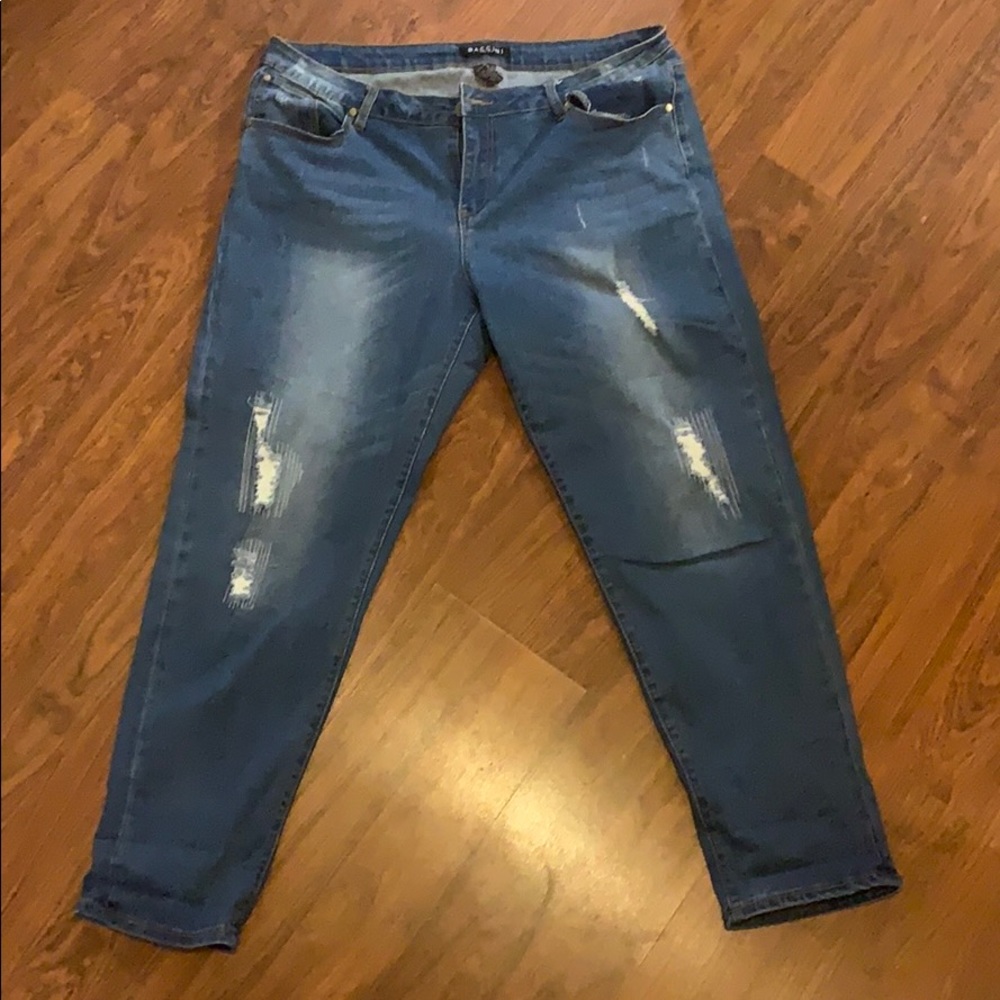 Women’s size 14 distressed ankle length jeans